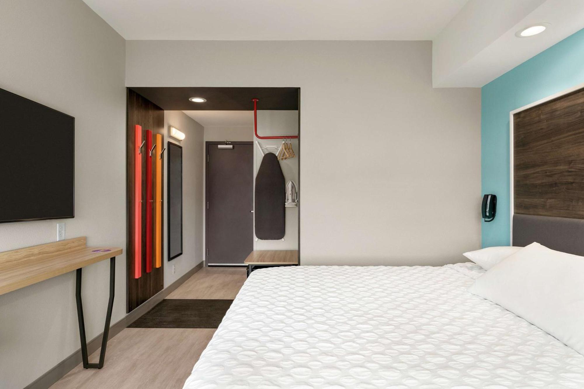 Tru By Hilton Florence I-95 Экстерьер фото