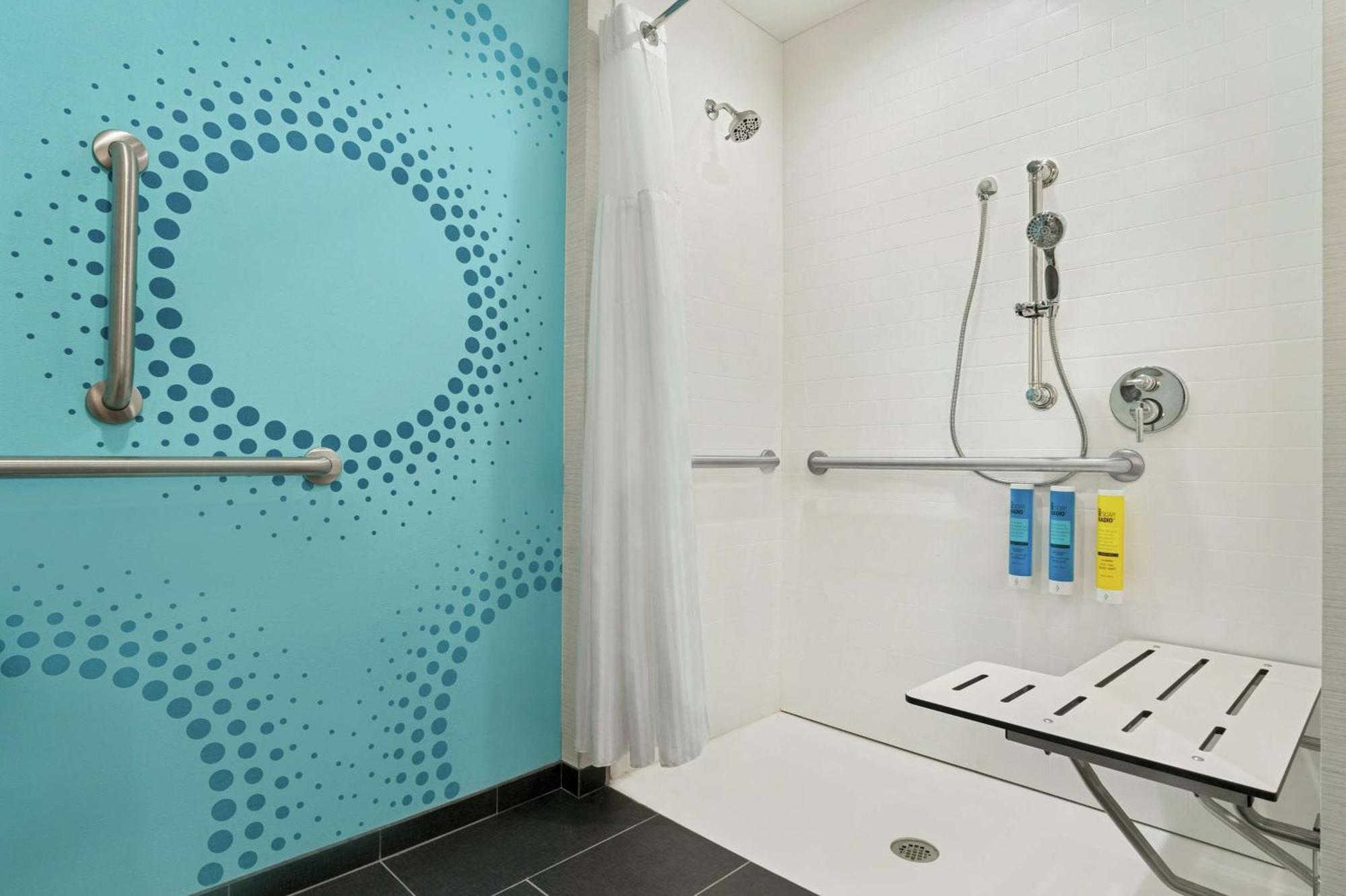 Tru By Hilton Florence I-95 Экстерьер фото