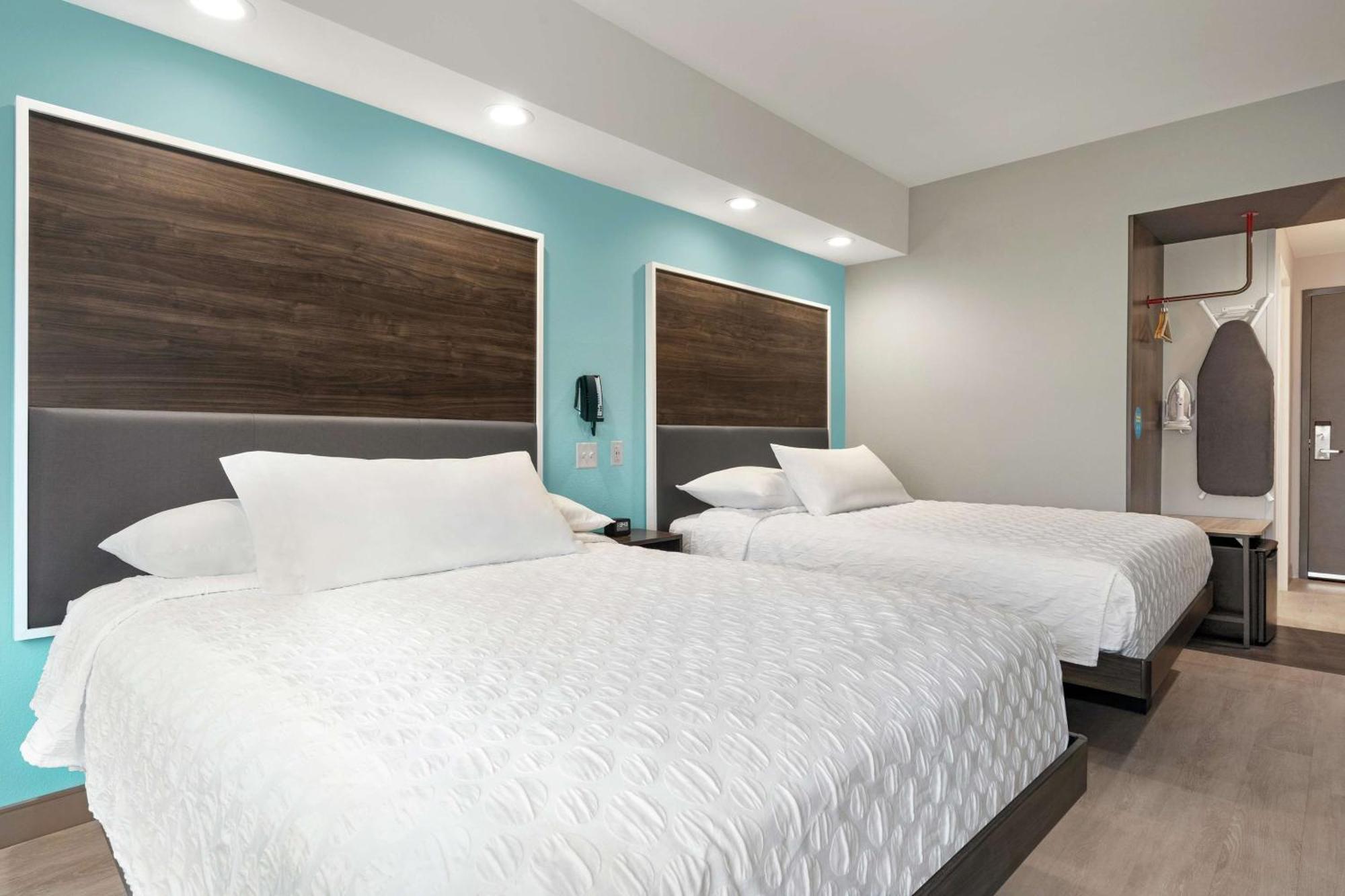 Tru By Hilton Florence I-95 Экстерьер фото