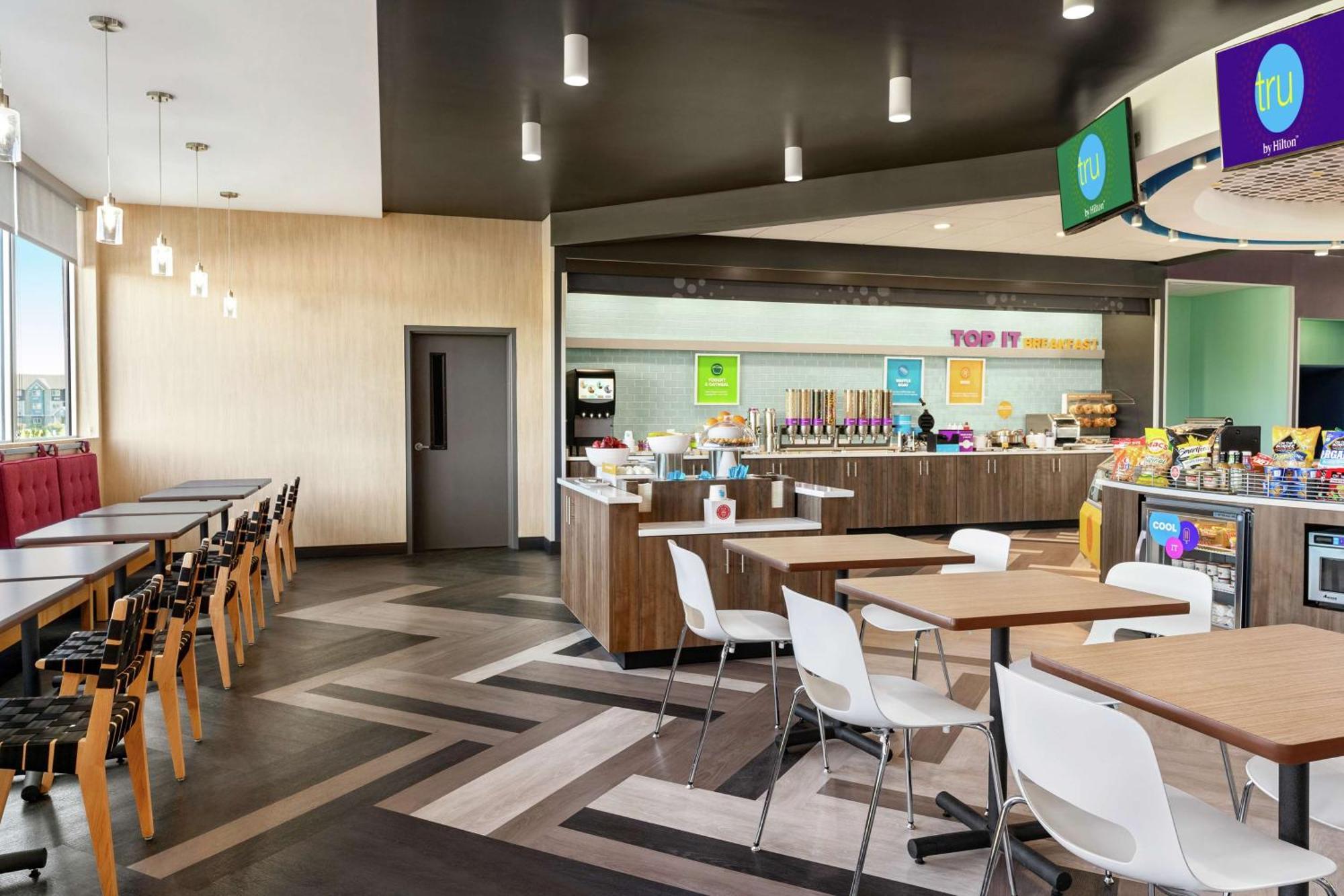 Tru By Hilton Florence I-95 Экстерьер фото
