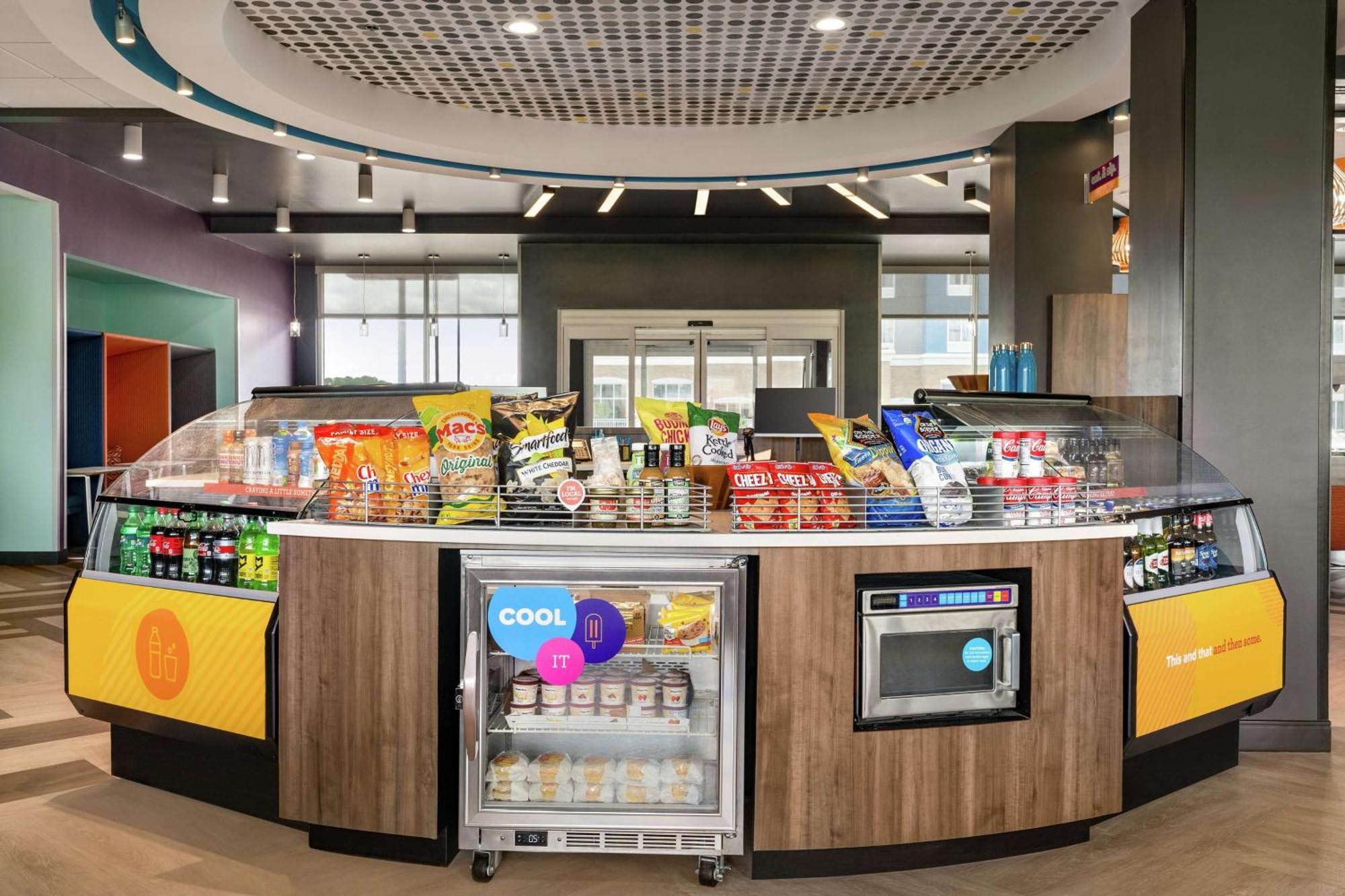 Tru By Hilton Florence I-95 Экстерьер фото